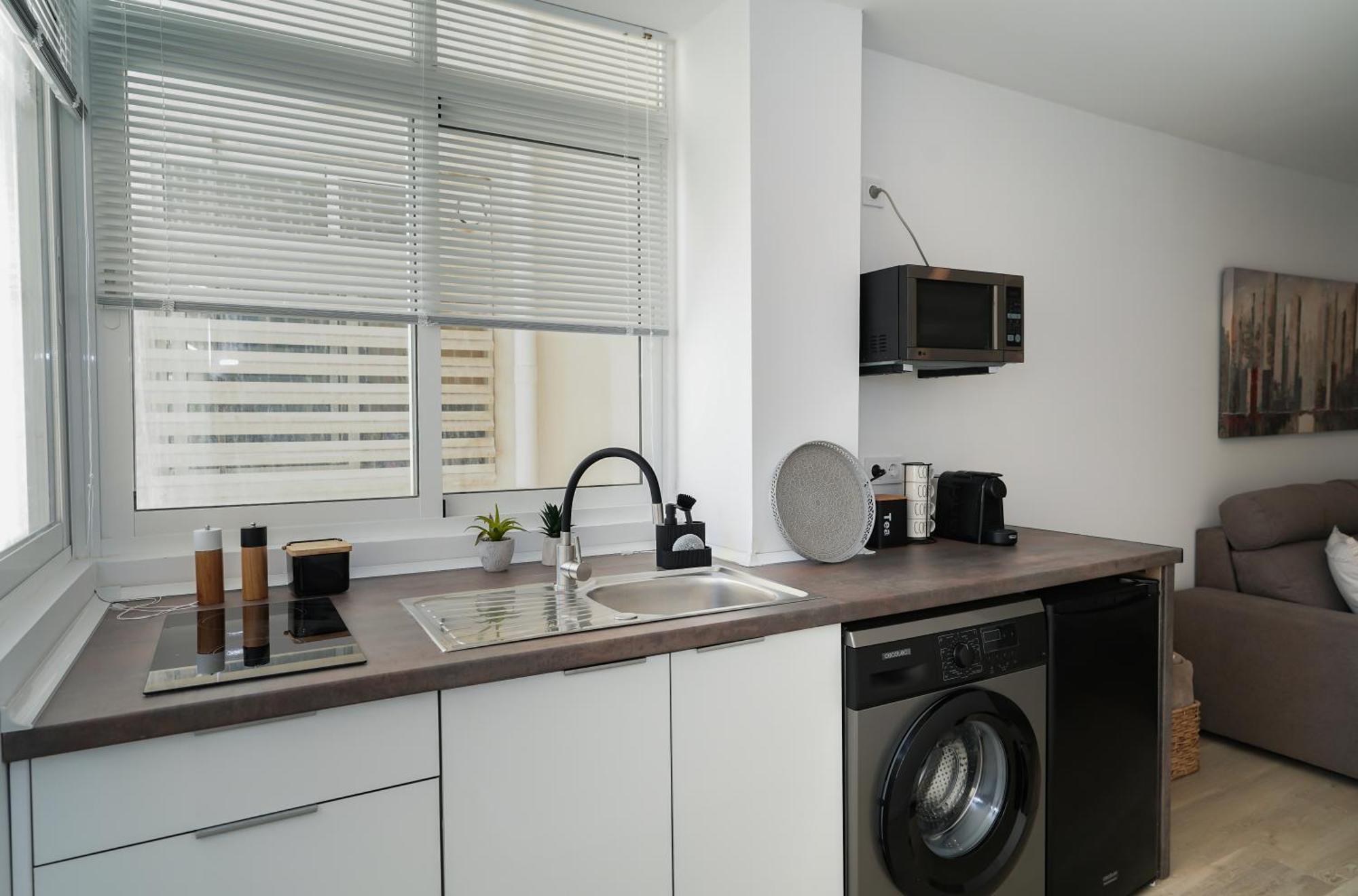 Nomad Malaga - Chic Apartament Center Torremolinos Buitenkant foto