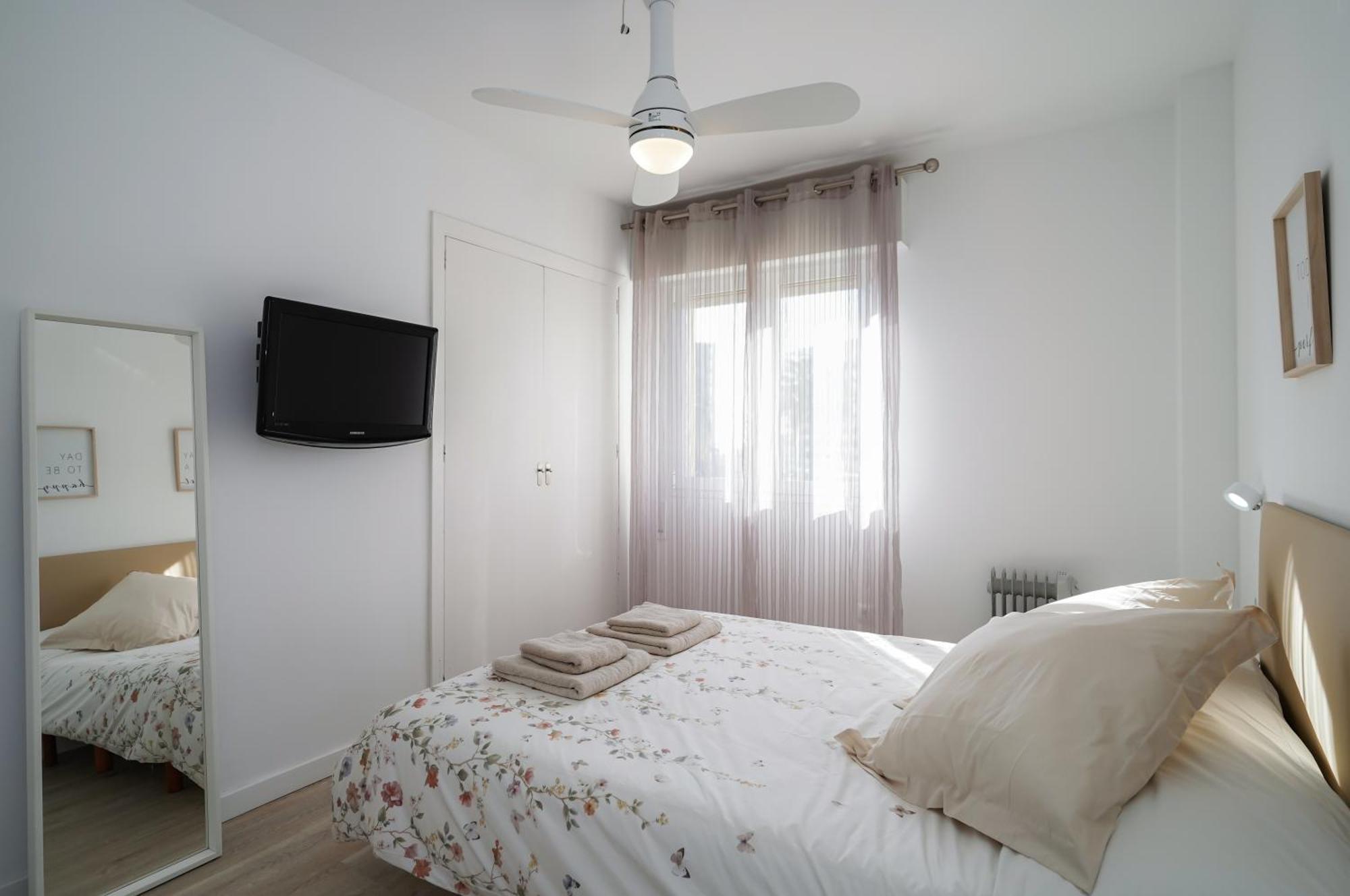 Nomad Malaga - Chic Apartament Center Torremolinos Buitenkant foto